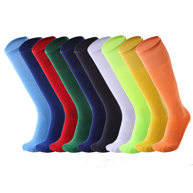Calcetines de f&uacute;tbol largos acolchados hasta la rodilla
